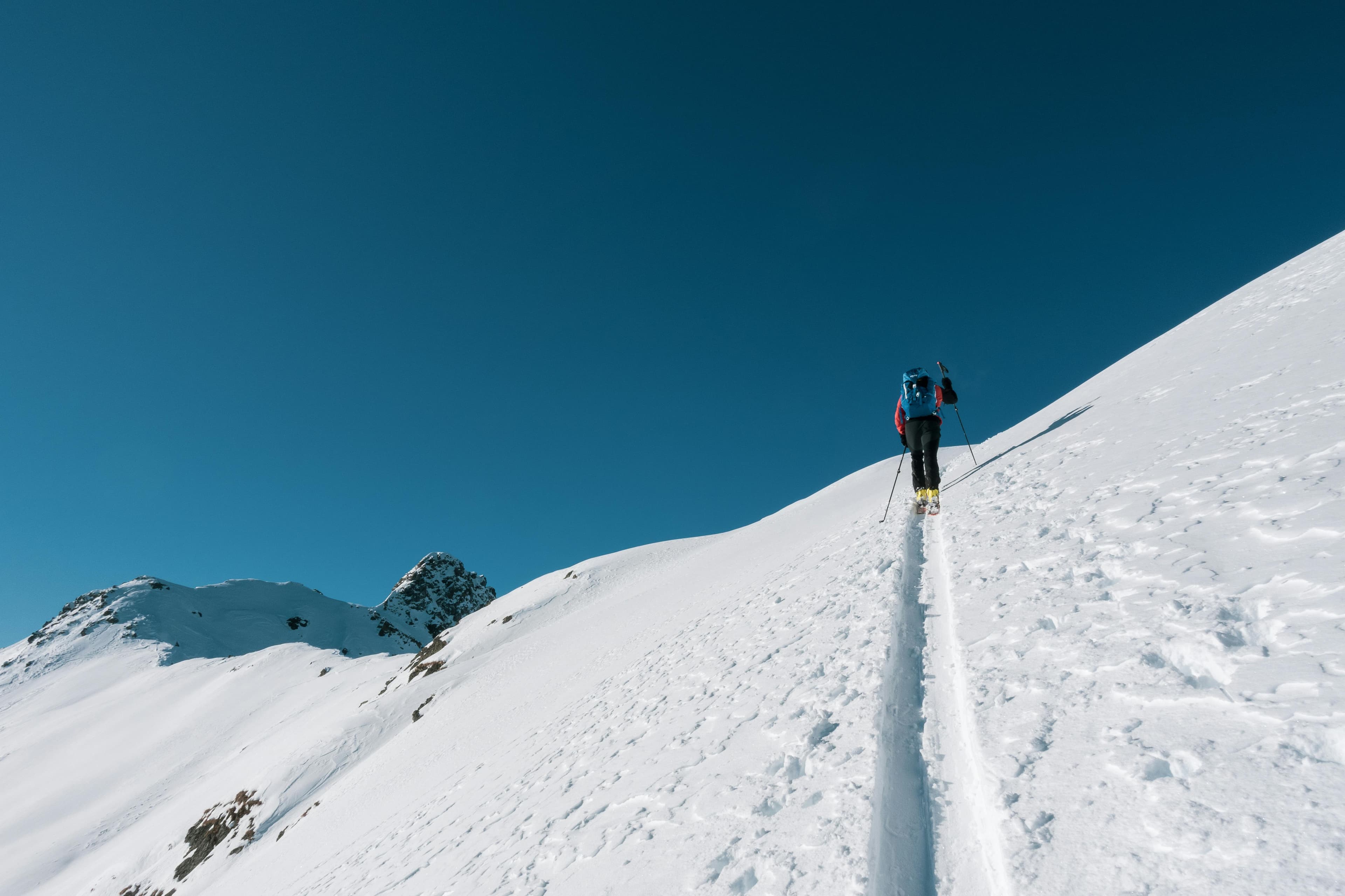 Backcountry Skiing 101: Your First Steps Beyond the Resort - Adventure scene