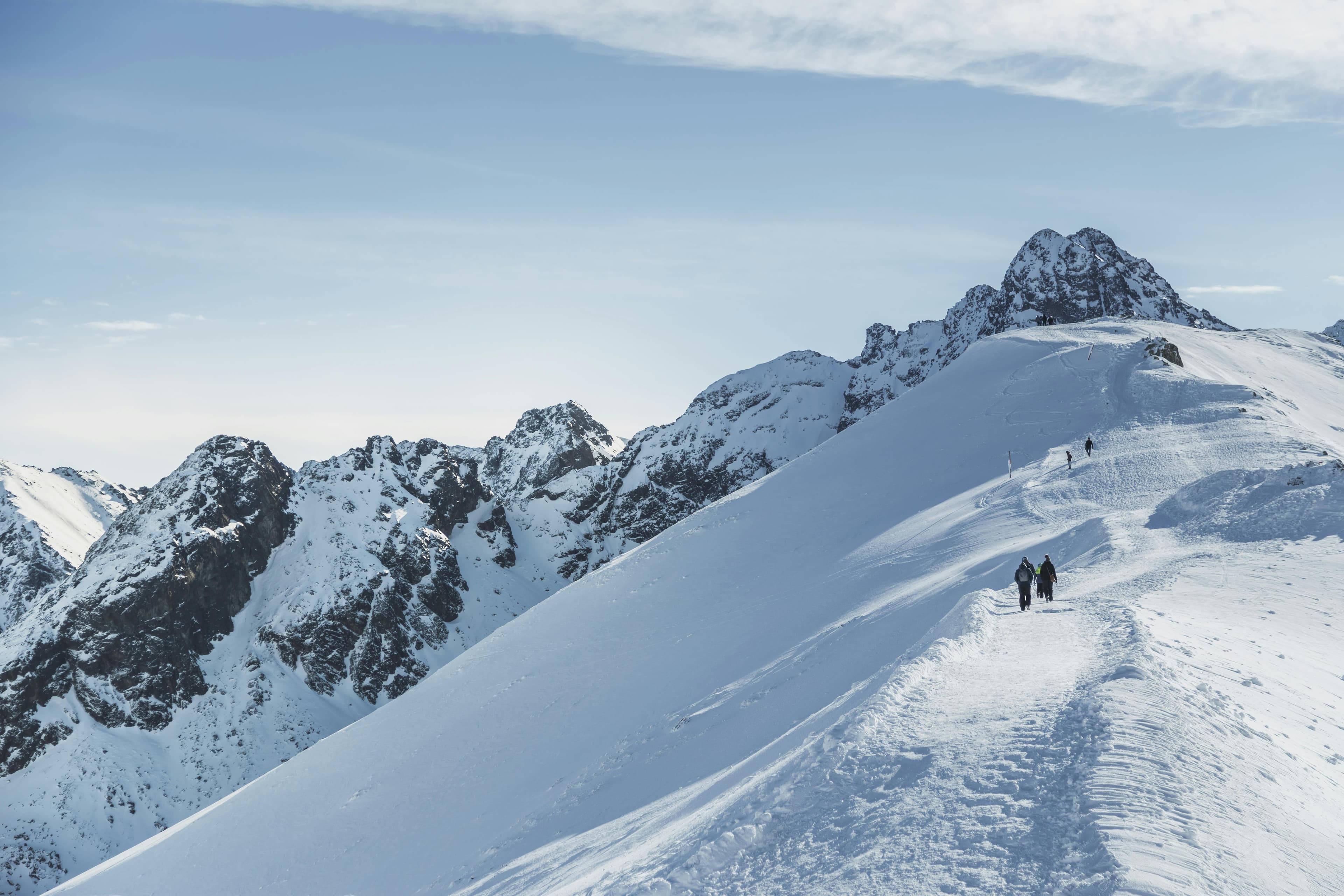 Top 10 Free or Ultra-Low-Cost Outdoor Activities You Can Do Anywhere - Adventure scene